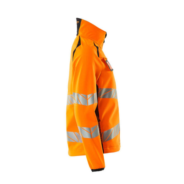 MASCOT-19012-143-hi-vis-orange-schwarzblau-model - Toolcon.works MASCOT Softshelljacke ACCELERATE SAFE 19012-143