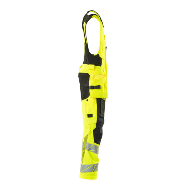 MASCOT-19069-711-hi-vis-gelb-schwarz-model - Toolcon.works MASCOT Kombihose ACCELERATE SAFE 19069-711