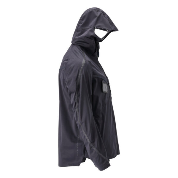 MASCOT-22001-657-schwarzblau-model - Toolcon.works MASCOT Hardshelljacke CUSTOMIZED 22001-657