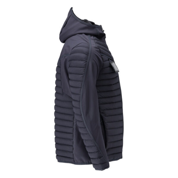 MASCOT-22215-607-schwarzblau-model - Toolcon.works MASCOT Jacke mit Kapuze CUSTOMIZED 22215-607