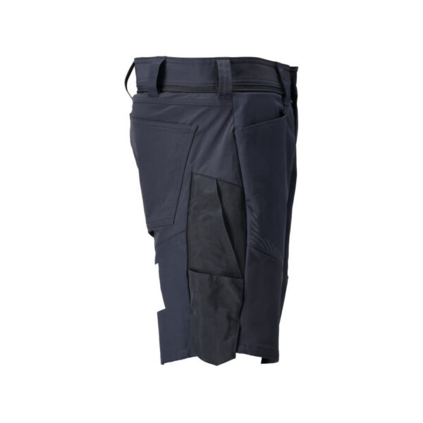 MASCOT-25149-230-schwarzblau-model - Toolcon.works MASCOT Shorts CUSTOMIZED 25149-230
