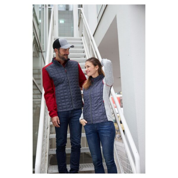 James & Nicholson Strickfleece-Hybridjacke Damen JN741 – Tragebild - Toolcon.works James & Nicholson Strickfleece-Hybridjacke Damen JN741